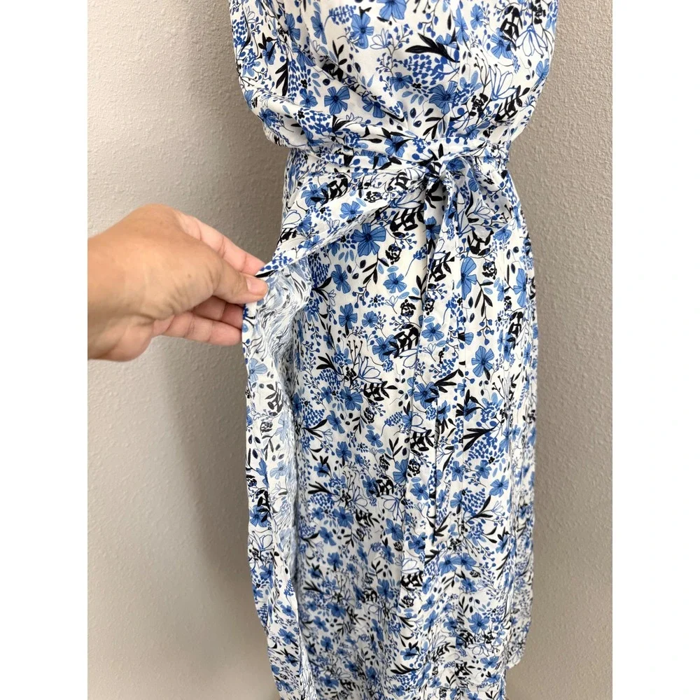 Amour Vert Silk Wrap Dress Floral White Blue Garden Floral Size small‎